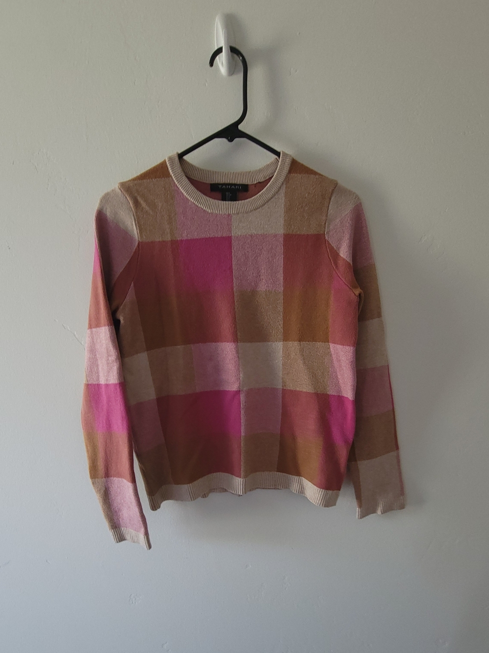 Tahari Pink & Tan Checkered Crewneck Sweater